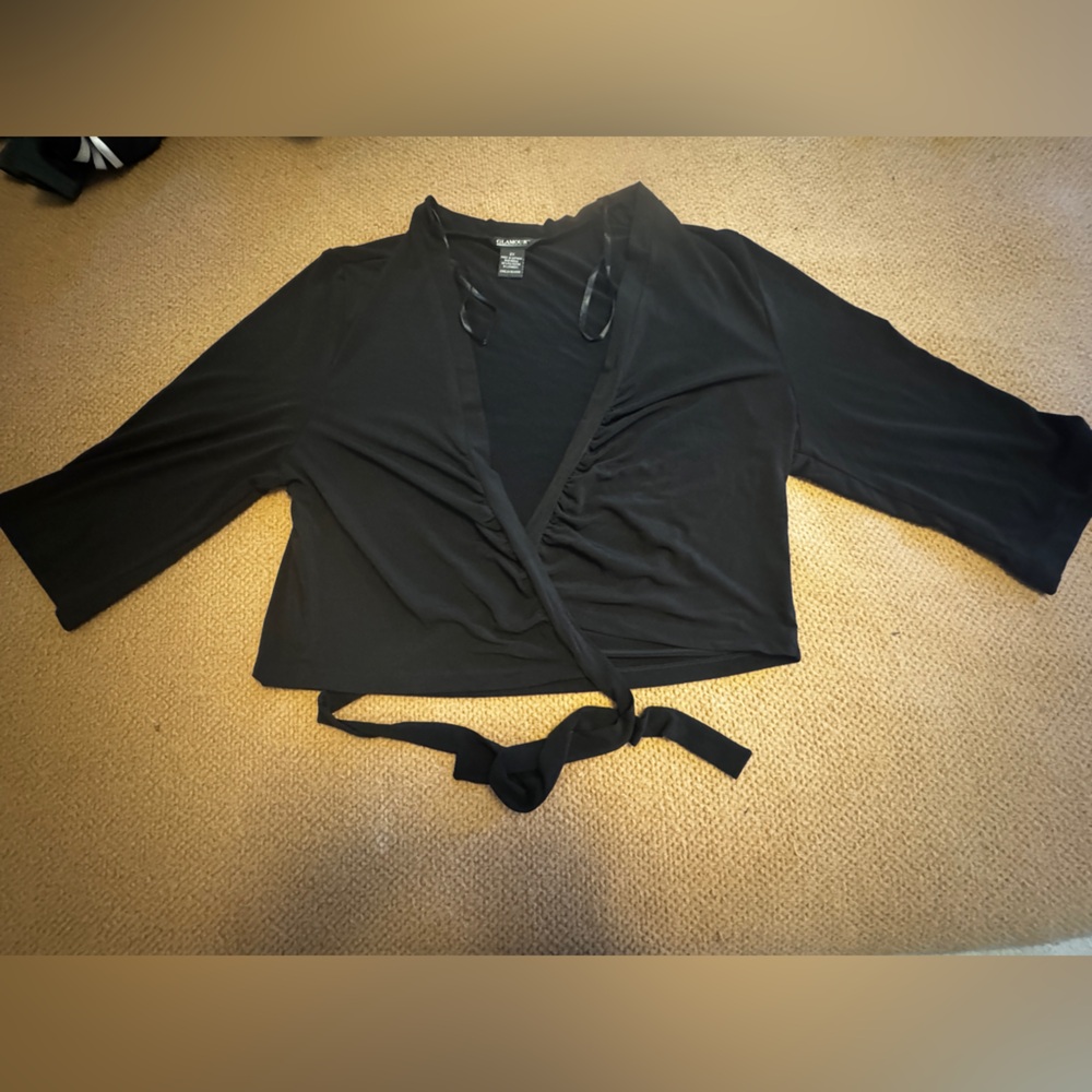 Glamour Black Women's lightweight crop sweater sz 2X